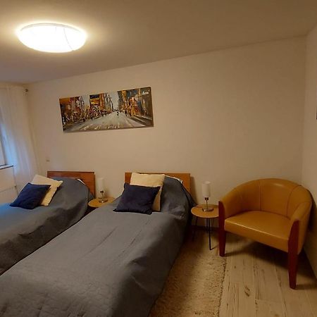 Einhausen  Apartment De Luxe 73 Qm Mit 3 Zimmer Und Terrasse מראה חיצוני תמונה