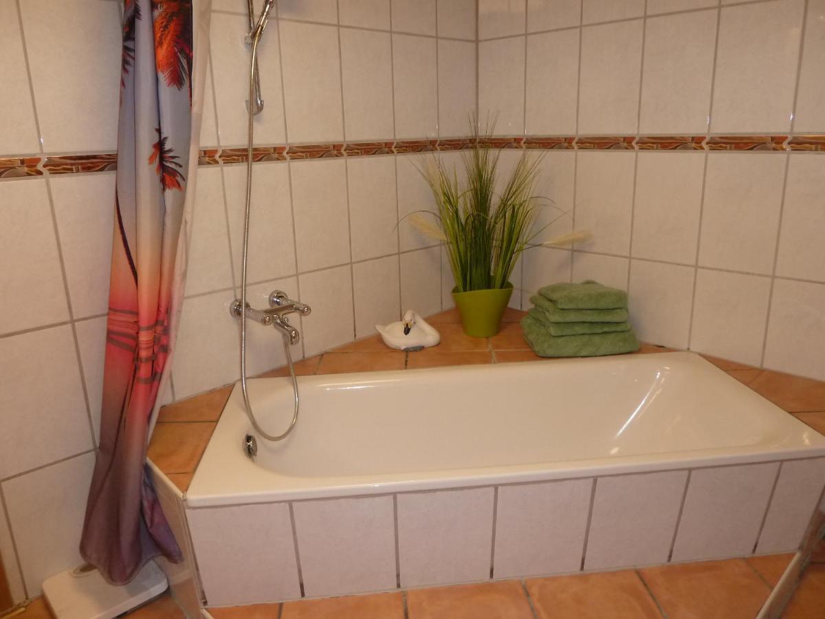 Einhausen  Apartment De Luxe 73 Qm Mit 3 Zimmer Und Terrasse מראה חיצוני תמונה