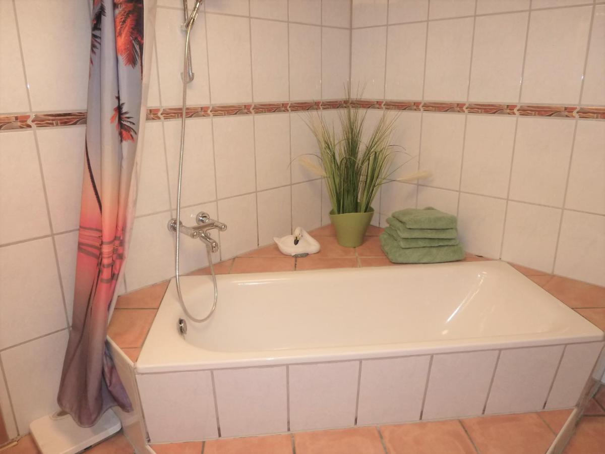 Einhausen  Apartment De Luxe 73 Qm Mit 3 Zimmer Und Terrasse מראה חיצוני תמונה